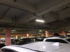 -大润发杨浦店-停车场