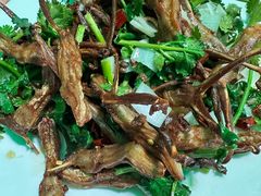 -超越海鲜屋(飞龙物业店)