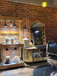 -青木造型HAIR·あおき髪を刈る潮人店