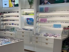 -J-Optical佳视明眼镜·蔡司视觉(青岛金茂览秀城店)