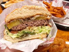 -The Habit Burger Grill 哈比特汉堡(复兴soho店)