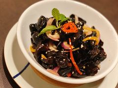 鲜洋葱捞东北木耳-广州文华东方酒店·江-由辉师傅主理