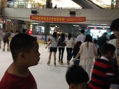 -正佳冰河湾真冰滑冰场