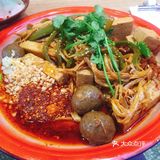 徐家汇最近很火的一家麻辣烫店