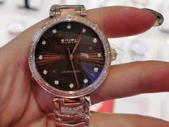 -亨吉利世界名表中心(砂之船奥莱店)