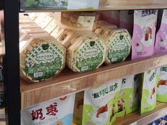 -正飞鲜奶(吐鲁番路店)