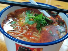 重庆小面-胖胖板凳面