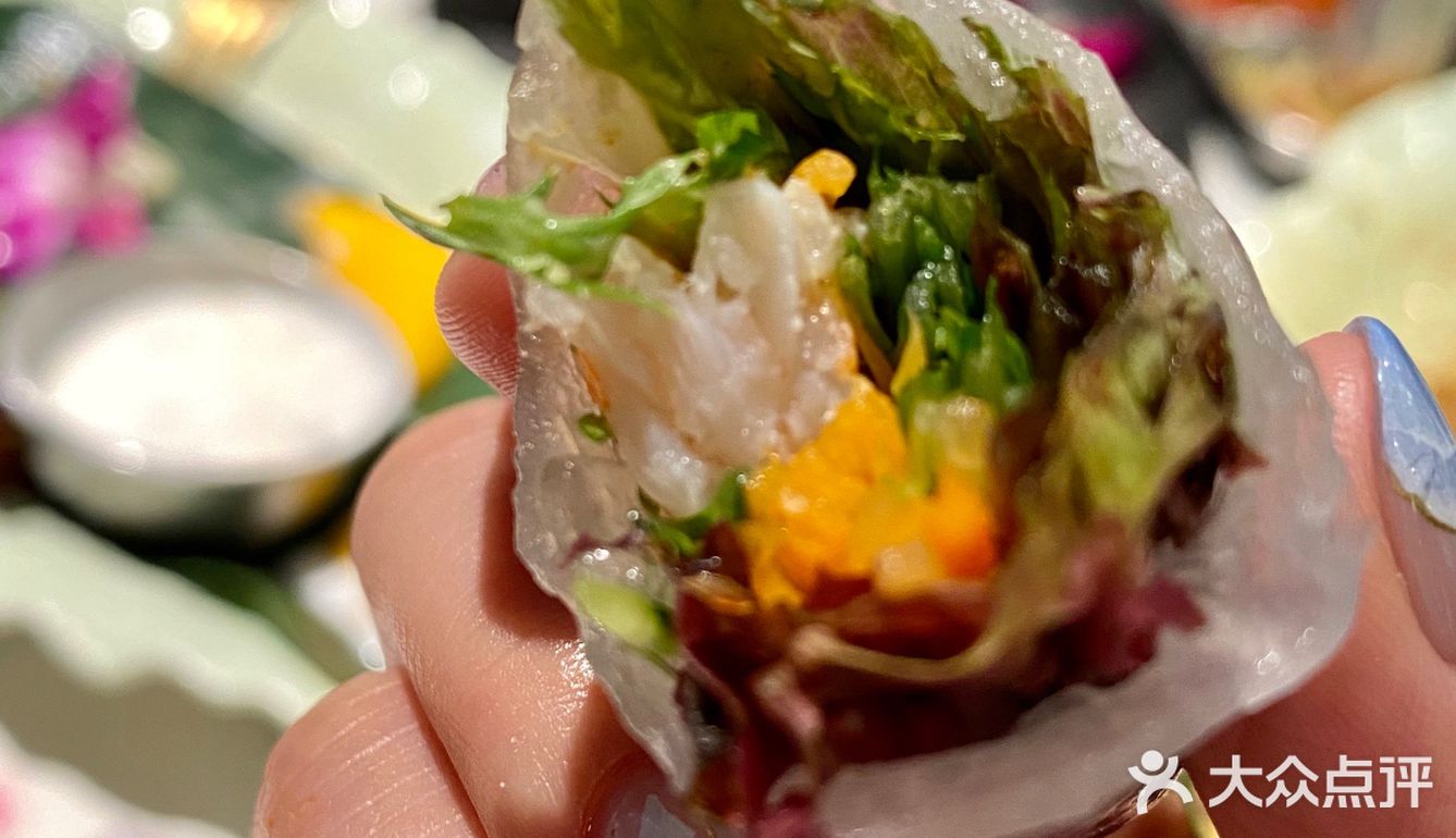 这回补了上回没吃上的芒果饭和春卷儿