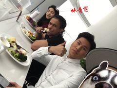 -黄金时代游泳健身云畔会所(绿地中心双子塔店)