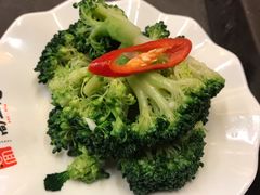 -八一路好吃街(雨田商务大厦店)