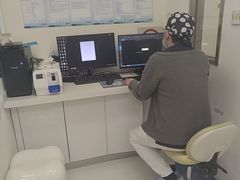 -欢乐口腔(望京分院)