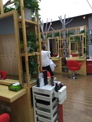 -塞巴斯汀SEBASTIAN专业美发店