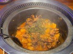 -山河屯铁锅炖(哈西站店)