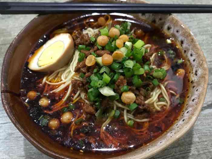 兔子面-"非常有人情味的一家店,砂锅米线真的是童年."-大众点评移动版