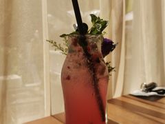 -Mark&Mars Restaurant