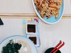 -灵芝妹子海鲜米线(香炉礁山姆店)