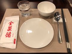 餐具摆设-北京全聚德(西客站店)