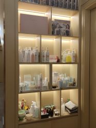 -香港倾城国际·美容美体中心