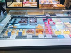 面包甜点陈列柜-开心草帽(文化西路店)