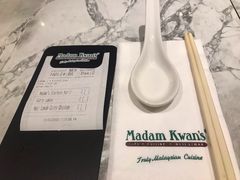 餐具摆设-关夫人餐厅(阳光广场店)