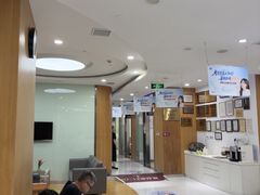 -雅悦齿科(顾村公园店)