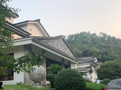 -杭州海华满陇度假酒店