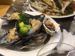 小黄花鱼三条-日进一片海.生腌海鲜火锅.宵夜烧烤(三里屯总店)