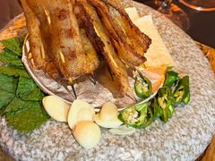 -何师烧烤·香辣蟹·川菜·30年老品牌(太古里旗舰店)