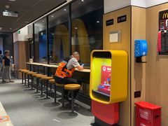 -麦当劳(新天地得来速店)