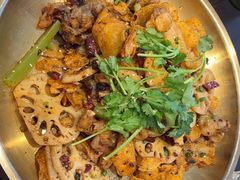 -川流不息·地道川菜·小龙虾(松东路店)