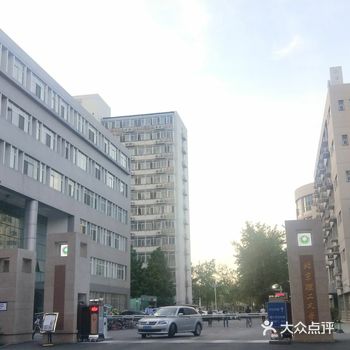来到北京旅游，这三个值得游览的大学要来看一看
