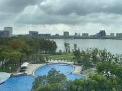 -上海滴水湖皇冠假日酒店