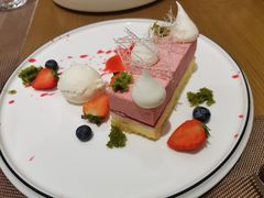 -杏荟旋转餐厅(广州爱群店)
