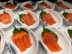 三文鱼-钱小奴海鲜自助黑金店(杭州滨江龙湖店)