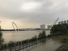 -南京眼步行桥