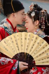 -雪中彩影婚纱摄影·微光艺术中心