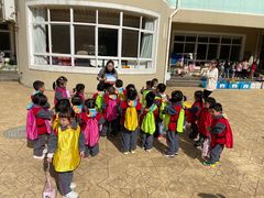 -上海青草地幼儿园