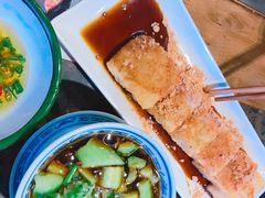 -沪小二炭火蛙锅(淮海中路美食不夜城店)