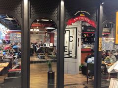 门面-西西弗书店&矢量咖啡(凯德晶萃广场店)