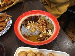 -爆炸头阿姨小四川正宗川味小吃(无任何分店)