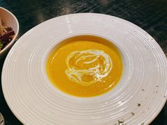 南瓜汤-C&R西班牙餐厅