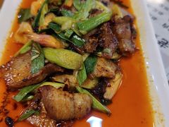 蒜苗回锅肉-易老妈蹄花.特色川菜(人民公园总店)