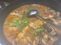 国道烧鱼-鄱阳湖·江西小炒·瓦罐煨汤(五道口店)