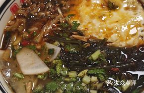 Dried Bean Curd Stir-Fried with Pork Noodles