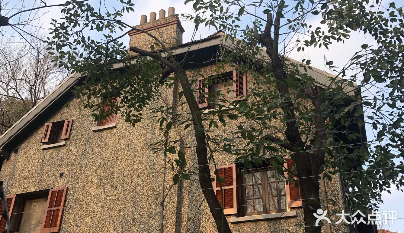 交通: 上海市思南路87号