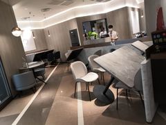 大堂-必胜客(松雷店)