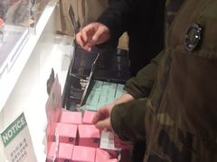 -泡泡玛特POPMART(崇文门国瑞城店)