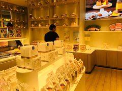 -好利来(曲江龙湖店)