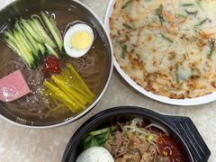 -拌来拌去石鍋拌飯(文鼎店)