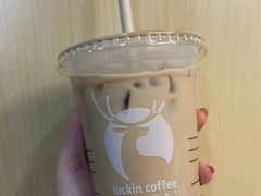 冰桃桃厚乳拿铁-瑞幸咖啡(青秀区龙光世纪A座店)